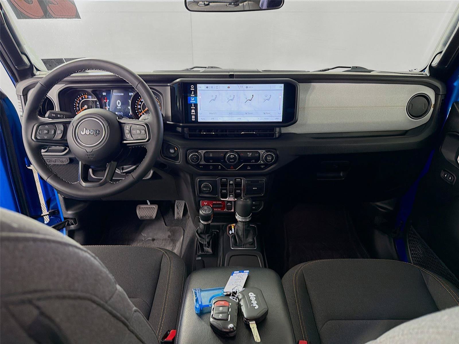 Used 2025 Jeep Gladiator Sport AWD/4WD image 21