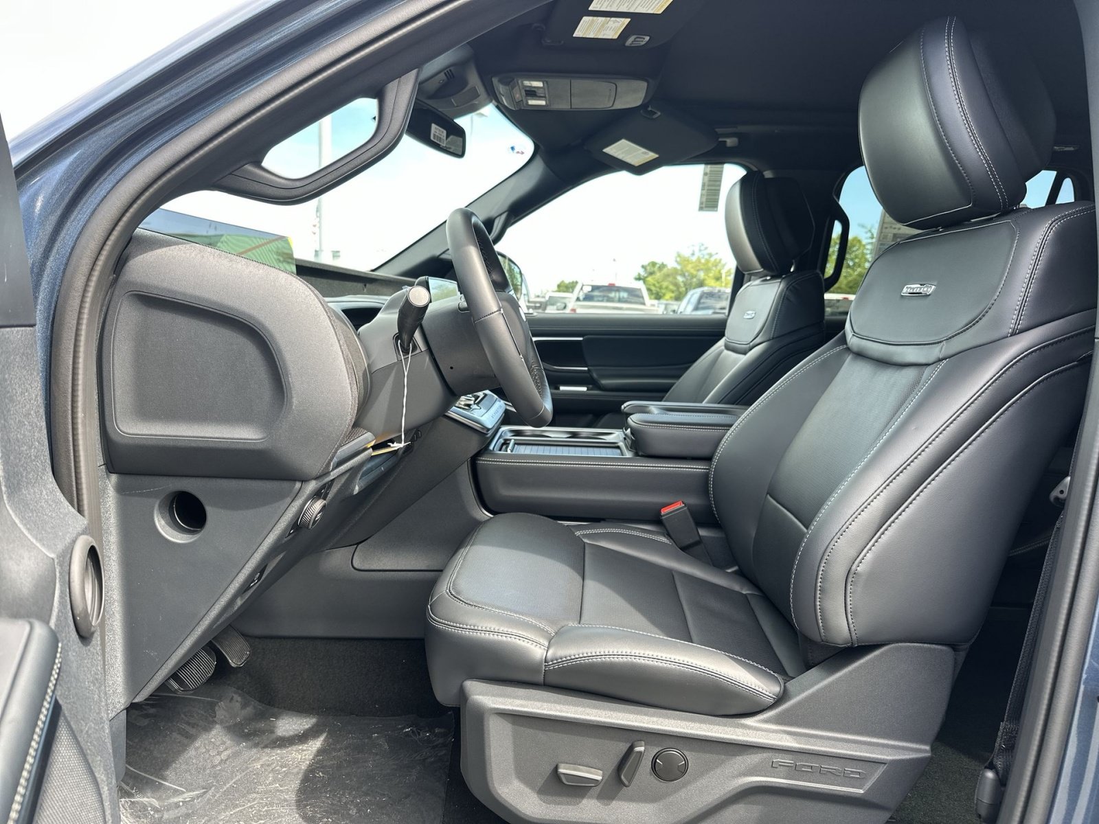 New 2027 Ford Expedition Max Platinum w/ Stealth Performance Package AWD/4WD image 14