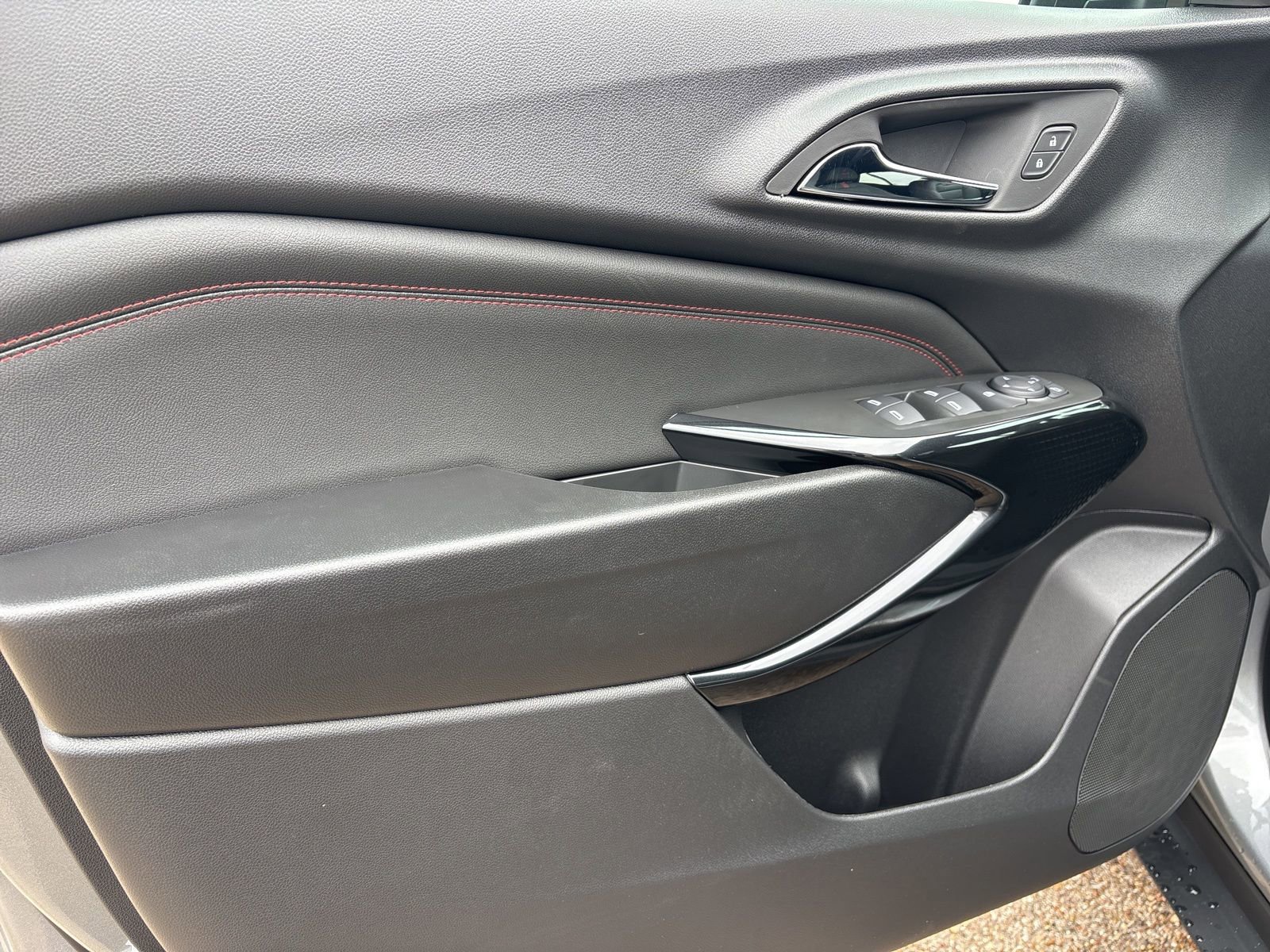 New 2026 Chevrolet Trax RS FWD image 10