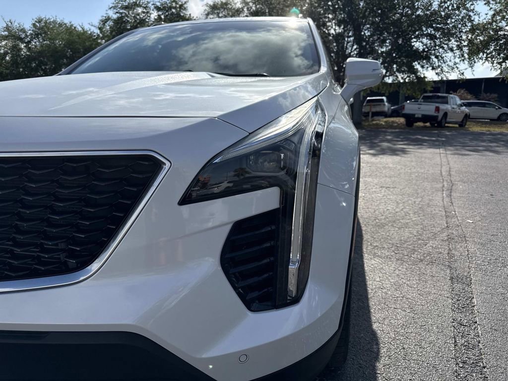Certified 2023 Cadillac XT4 Sport FWD image 9