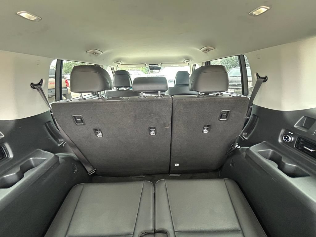 Used 2025 Hyundai Santa Fe SEL FWD image 15