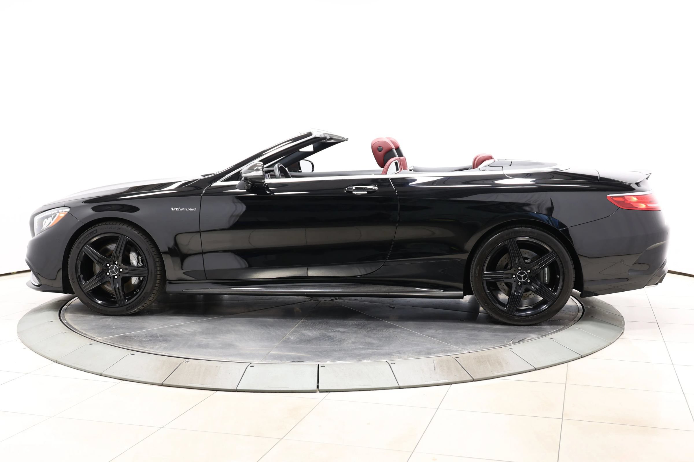 Used 2017 Mercedes-Benz S 63 AMG 4MATIC Cabriolet w/ Carbon Fiber Package image 7