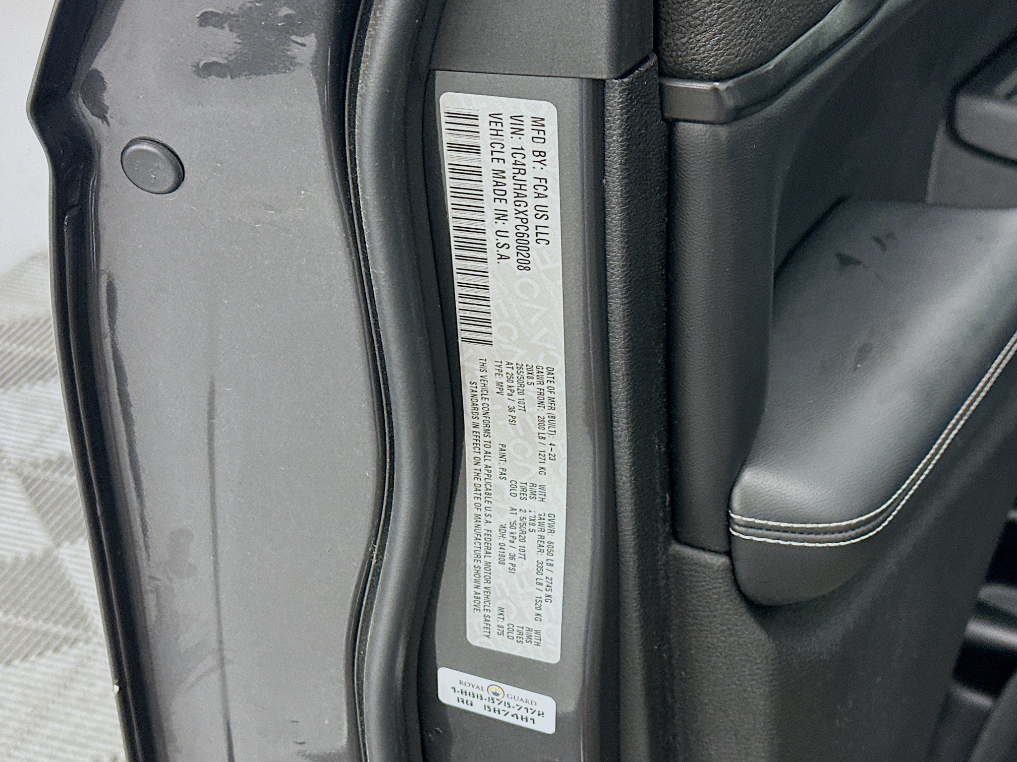 Used 2023 Jeep Grand Cherokee Laredo AWD/4WD image 12