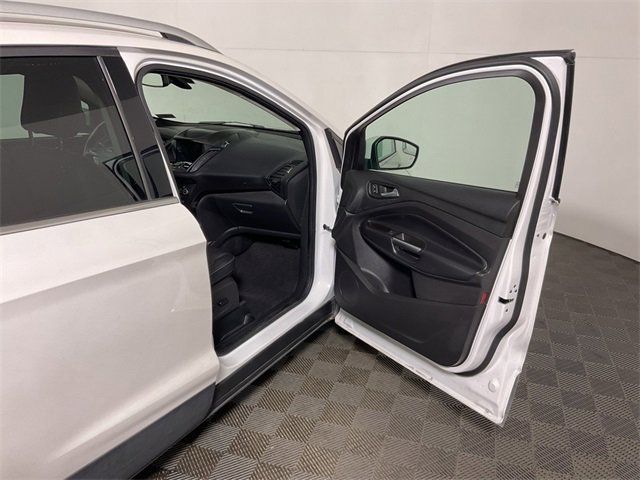 Used 2019 Ford Escape Titanium image 33