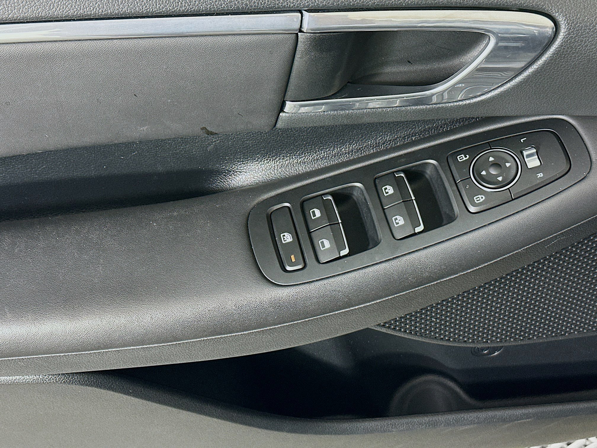 Used 2023 Hyundai Sonata SEL w/ Convenience Package FWD image 14