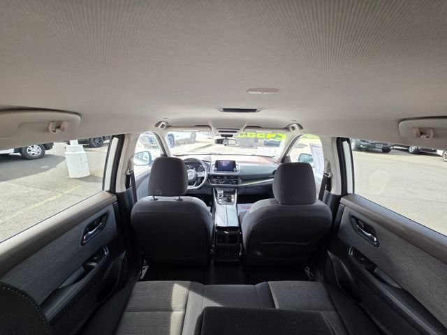 Used 2023 Nissan Rogue SV FWD image 12