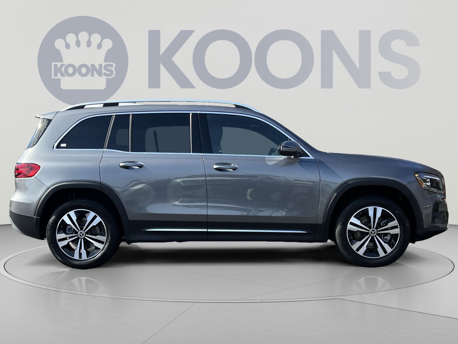 Used 2026 Mercedes-Benz GLB 250 4MATIC image 7