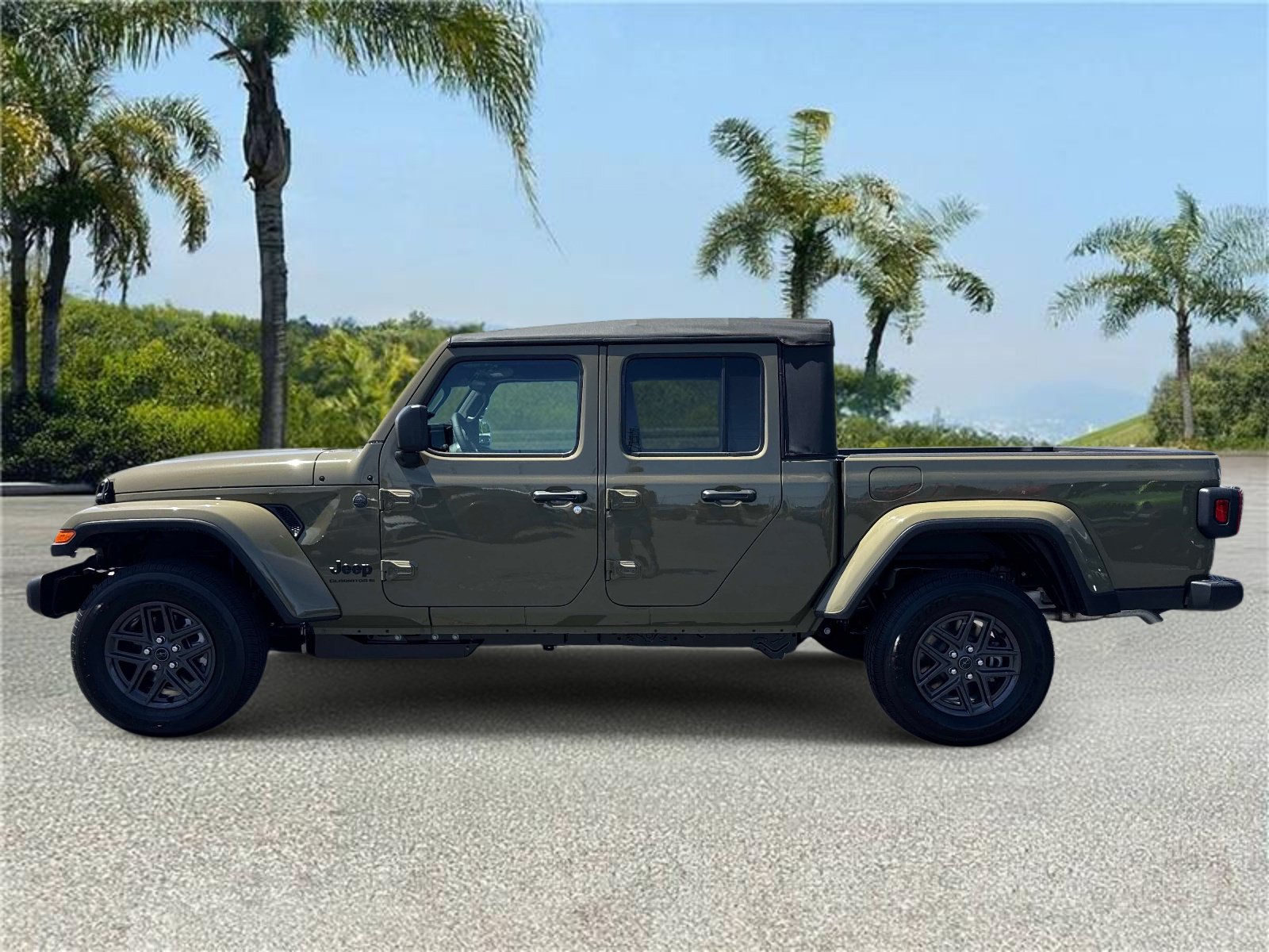 New 2026 Jeep Gladiator Sport AWD/4WD image 2
