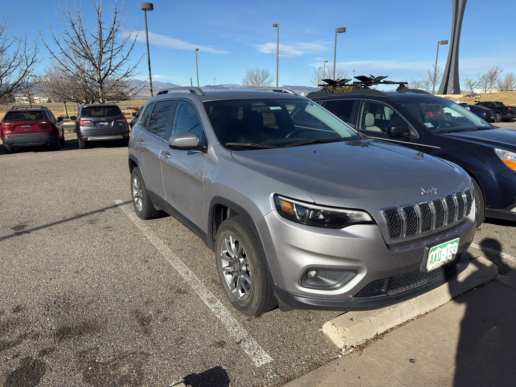 Used 2019 Jeep Cherokee Latitude Plus w/ Cold Weather Group image 5
