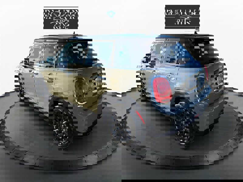 Used 2019 MINI Cooper 4-Door Hardtop w/ Signature Upholstery Package image 35