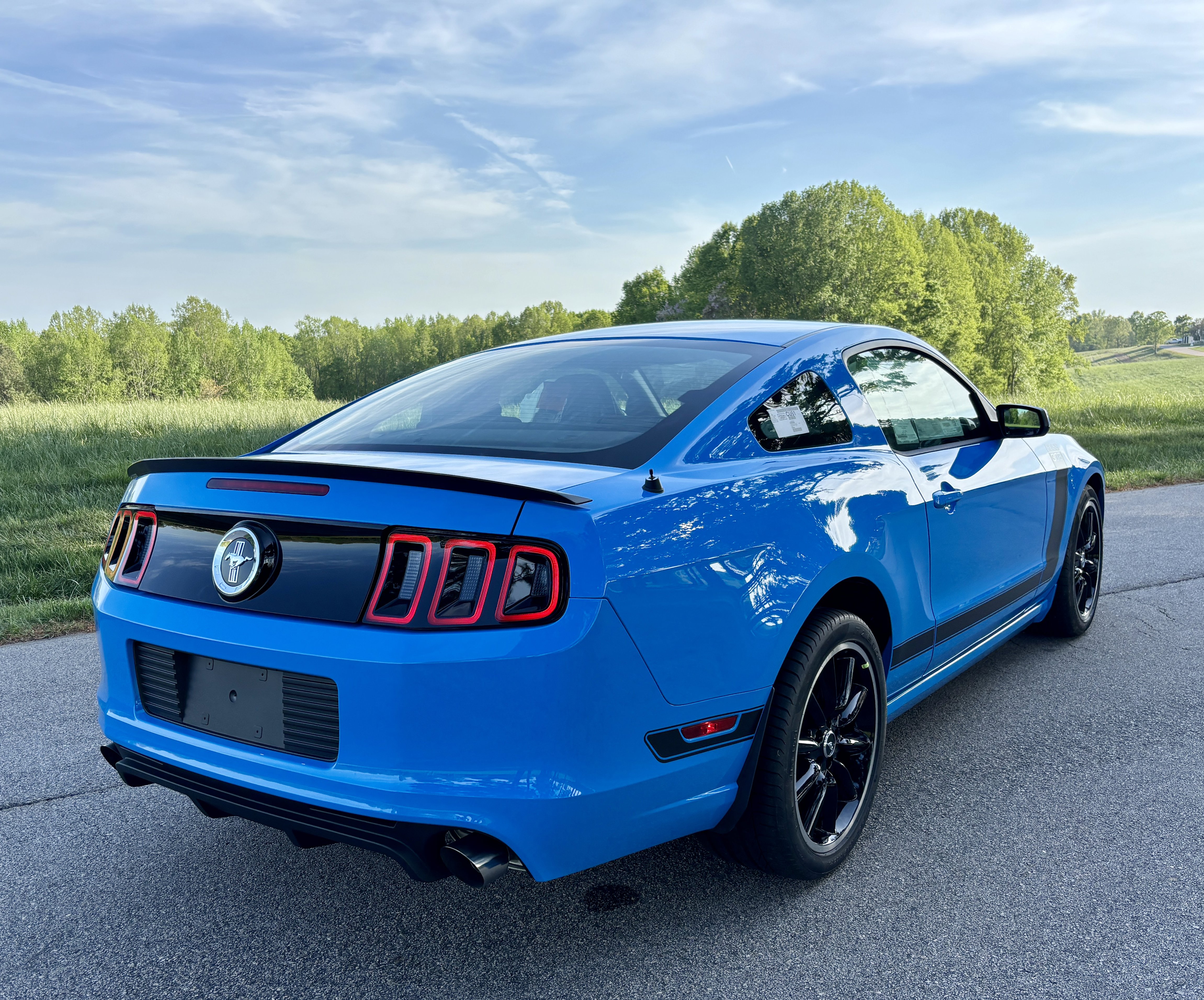 Used 2013 Ford Mustang Boss 302 w/ Boss 302 Accessory Pkg RWD image 14