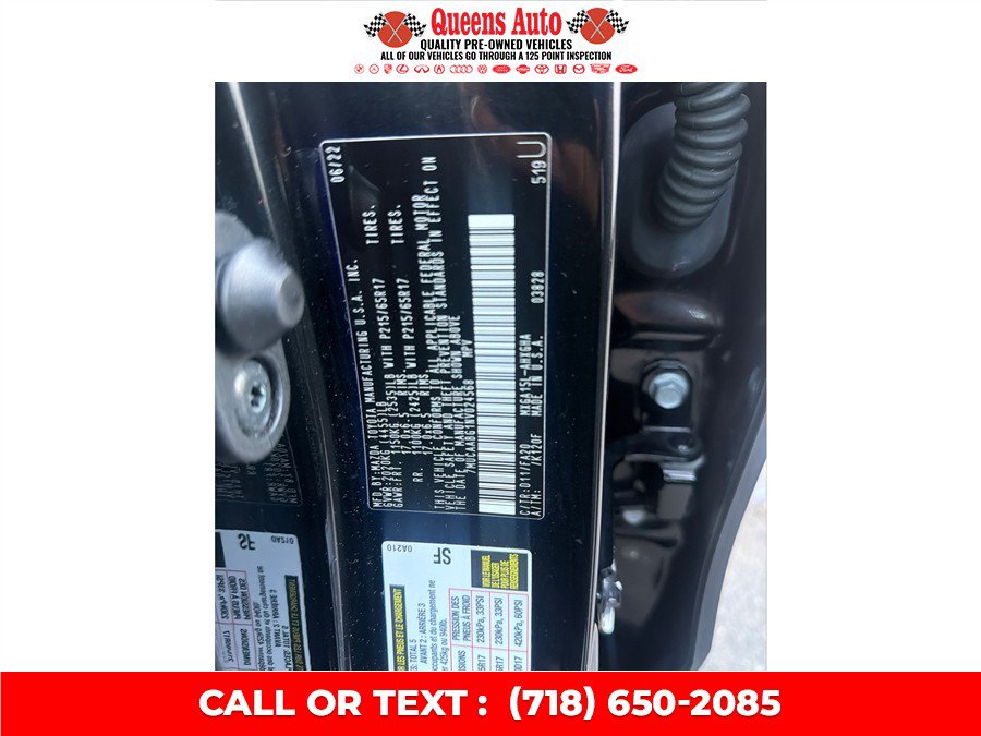 Used 2022 Toyota Corolla Cross LE AWD/4WD image 28