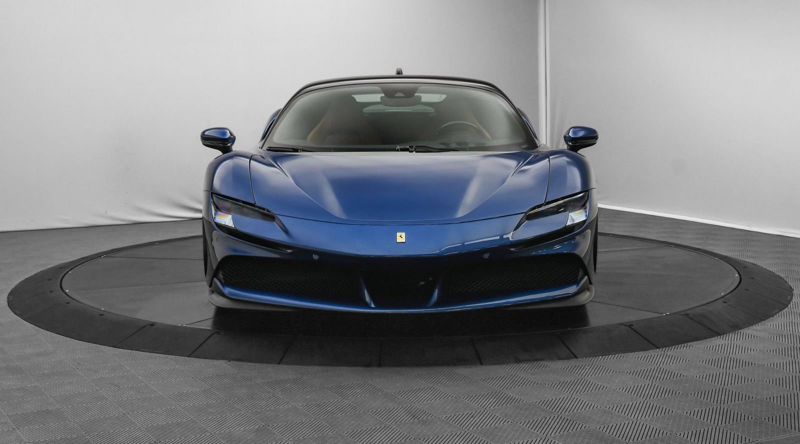 Used 2021 Ferrari SF90 Stradale AWD/4WD image 2