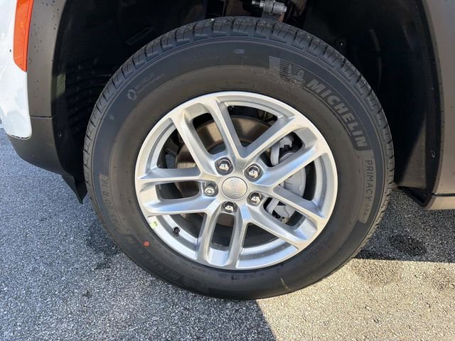 New 2025 Jeep Grand Cherokee Laredo X image 32