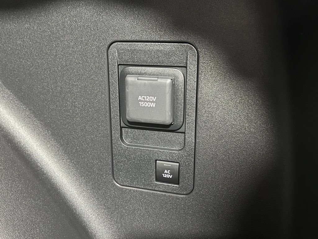 New 2026 Toyota C-HR AWD/4WD image 32