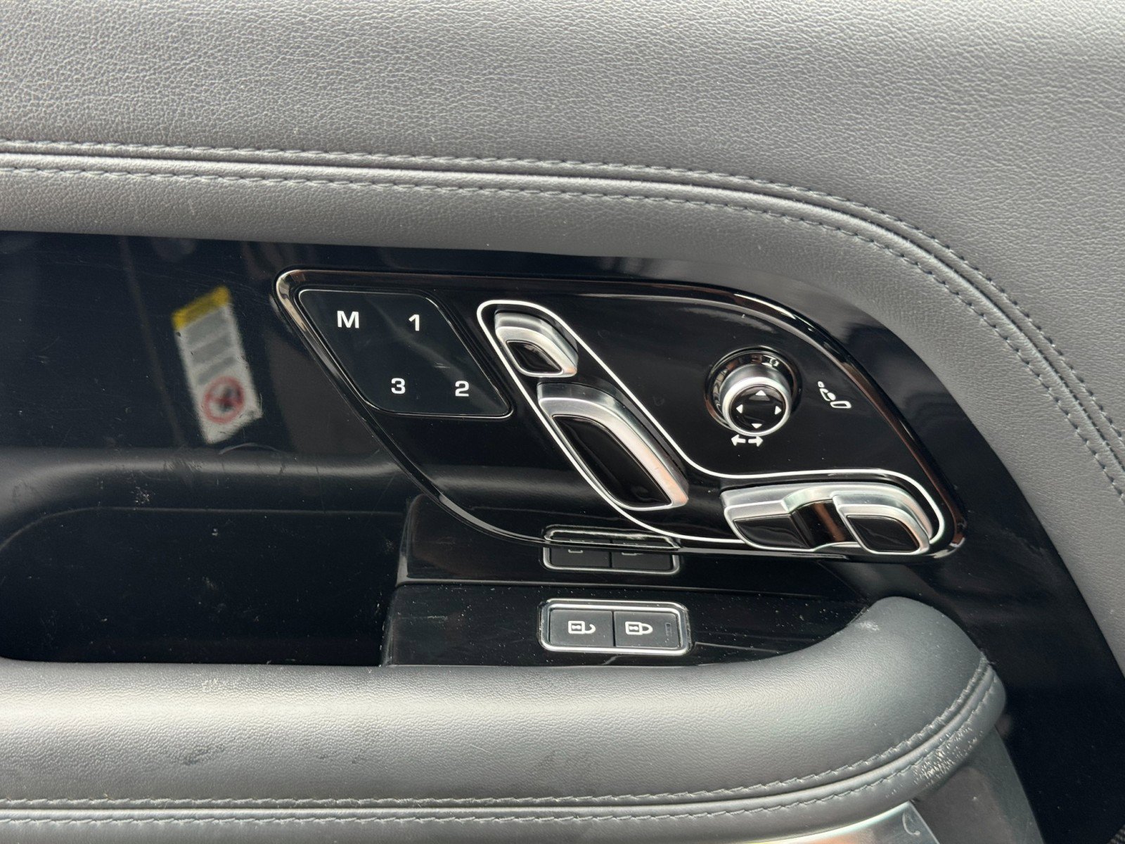 Used 2021 Land Rover Range Rover P525 Westminster Edition image 18