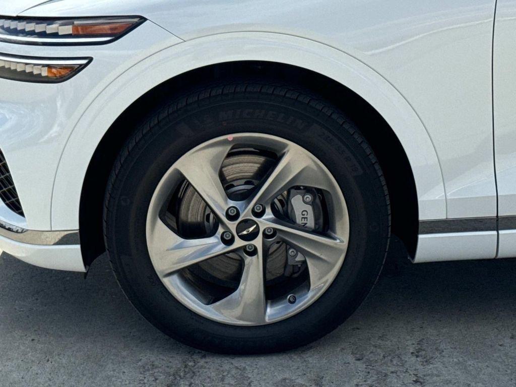 New 2026 Genesis GV70 2.5T Select image 5