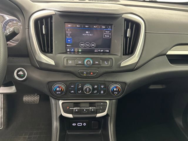 Used 2023 GMC Terrain SLE w/ Driver Convenience Package image 21