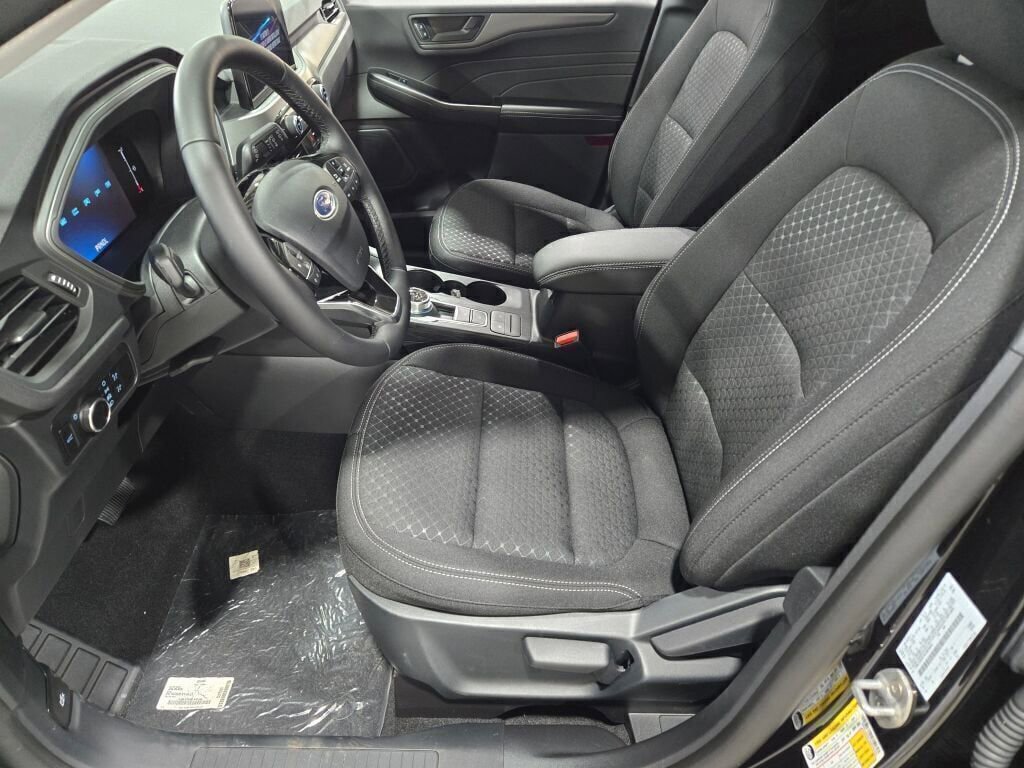 New 2025 Ford Escape Active w/ Cold Weather Package image 21