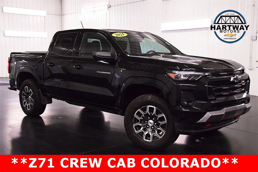 Used 2025 Chevrolet Colorado Z71 image 1