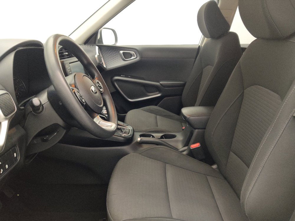 Used 2020 Kia Soul S FWD image 17