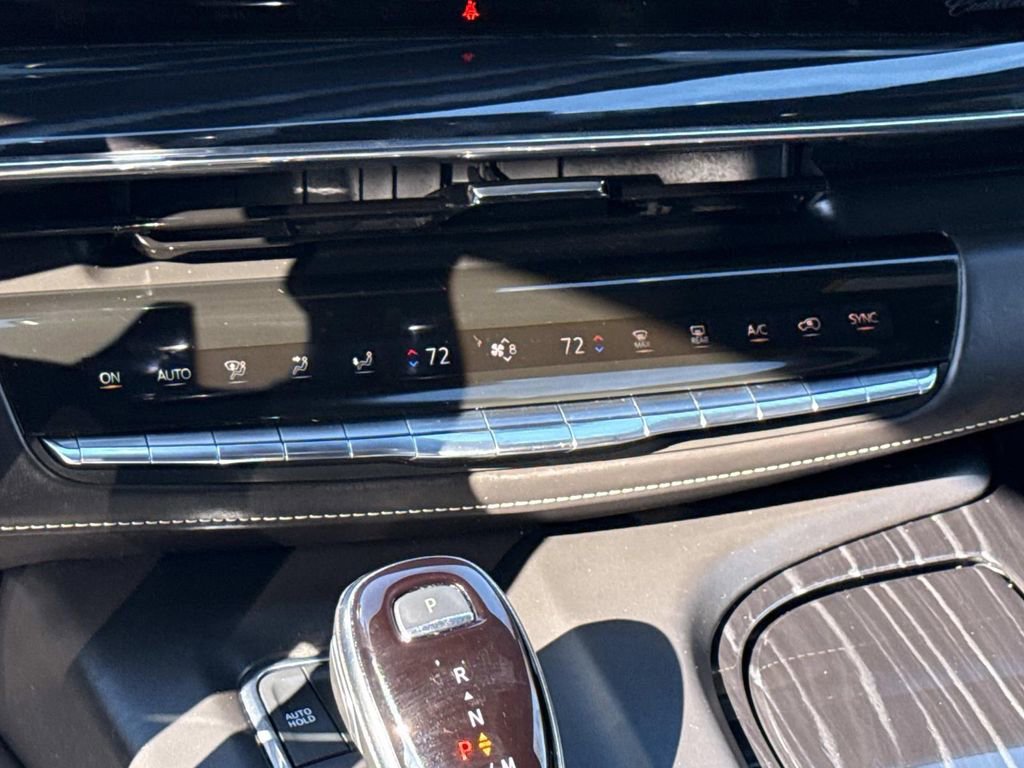 Certified 2023 Cadillac Escalade ESV V w/ LPO, ONYX Package image 23