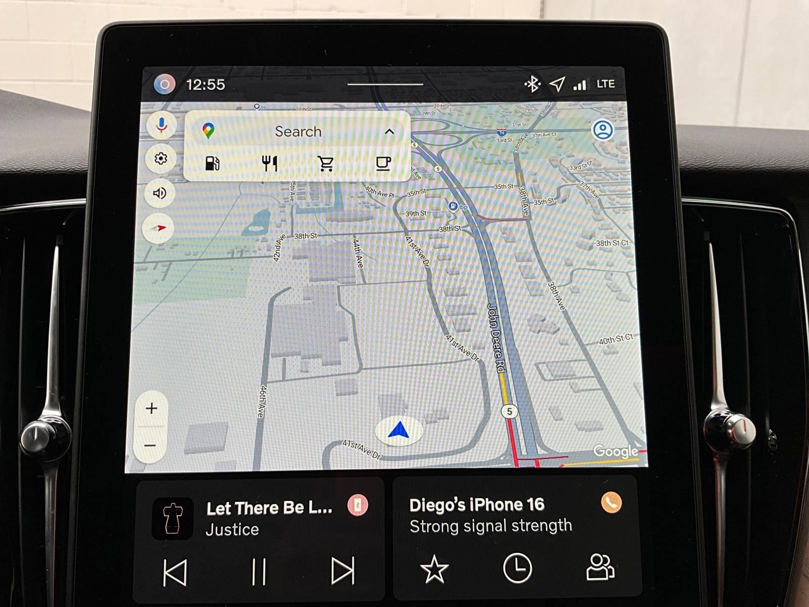 New 2026 Volvo XC60 B5 Plus w/ Protection Package Premier image 20