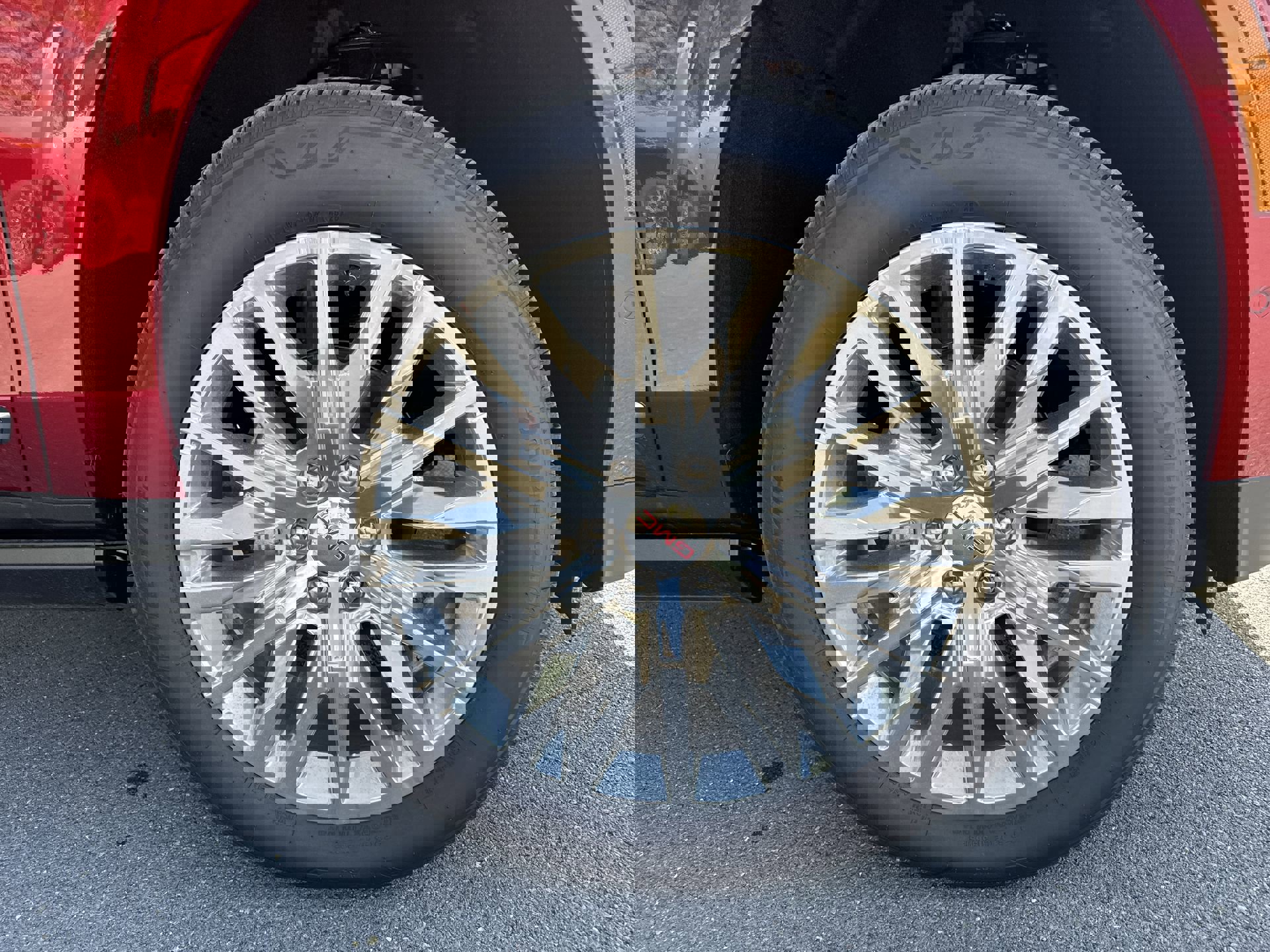 New 2026 GMC Yukon XL Denali w/ Sun & Power Step Package image 19