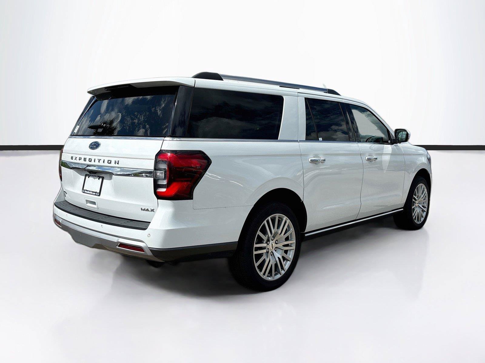 Used 2024 Ford Expedition Max Limited AWD/4WD image 7