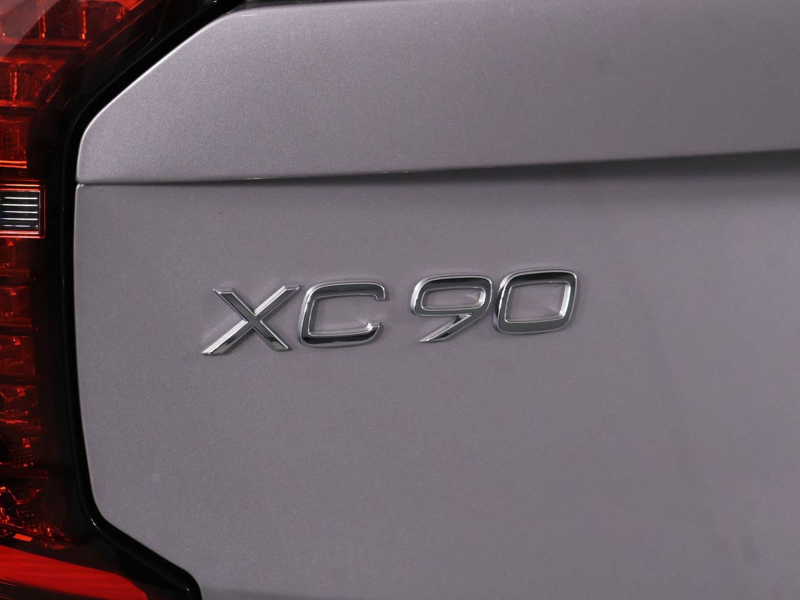 Certified 2026 Volvo XC90 B6 Plus w/ Protection Package Premier AWD/4WD image 19