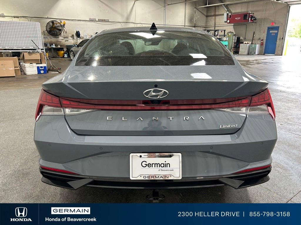 Used 2022 Hyundai Elantra Limited FWD image 7