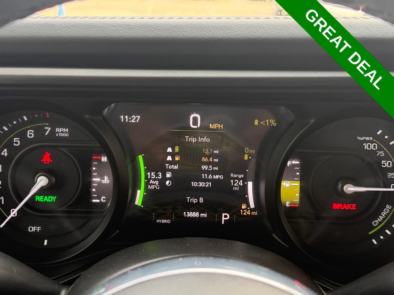 Used 2025 Jeep Wrangler Unlimited Sahara w/ Safety Group AWD/4WD image 16