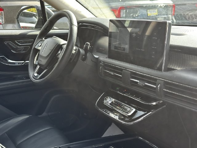 Certified 2024 Lincoln Corsair AWD w/ Equipment Group 101A image 33