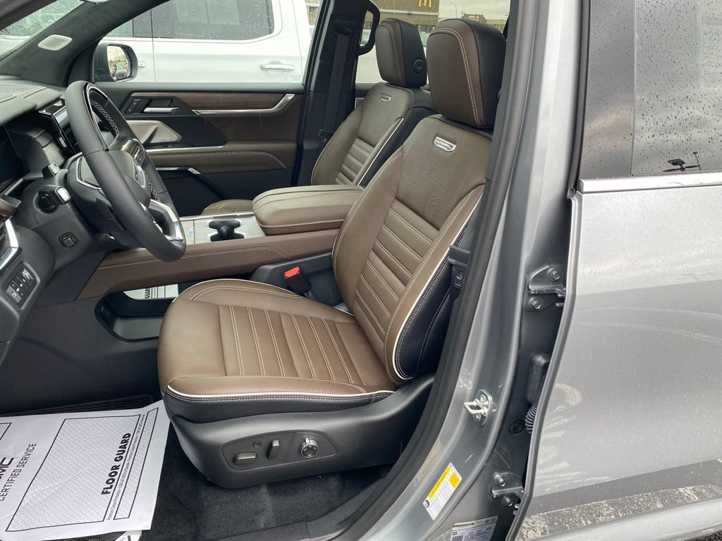 New 2027 GMC Acadia Denali Ultimate AWD/4WD image 10