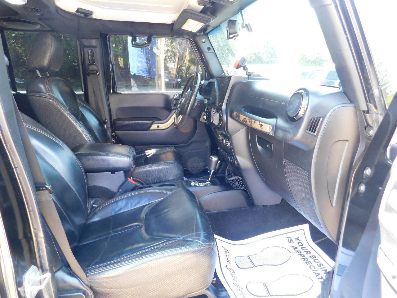 Used 2014 Jeep Wrangler Unlimited Sahara image 18