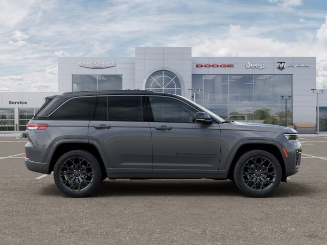 New 2027 Jeep Grand Cherokee Summit w/ Adv Protech Group IV AWD/4WD image 21