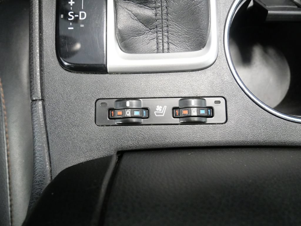 Used 2016 Toyota Highlander Limited AWD/4WD image 33