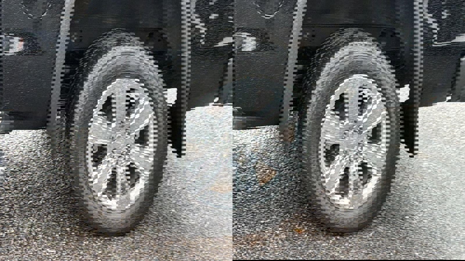 Used 2018 GMC Sierra 1500 SLT AWD/4WD image 9