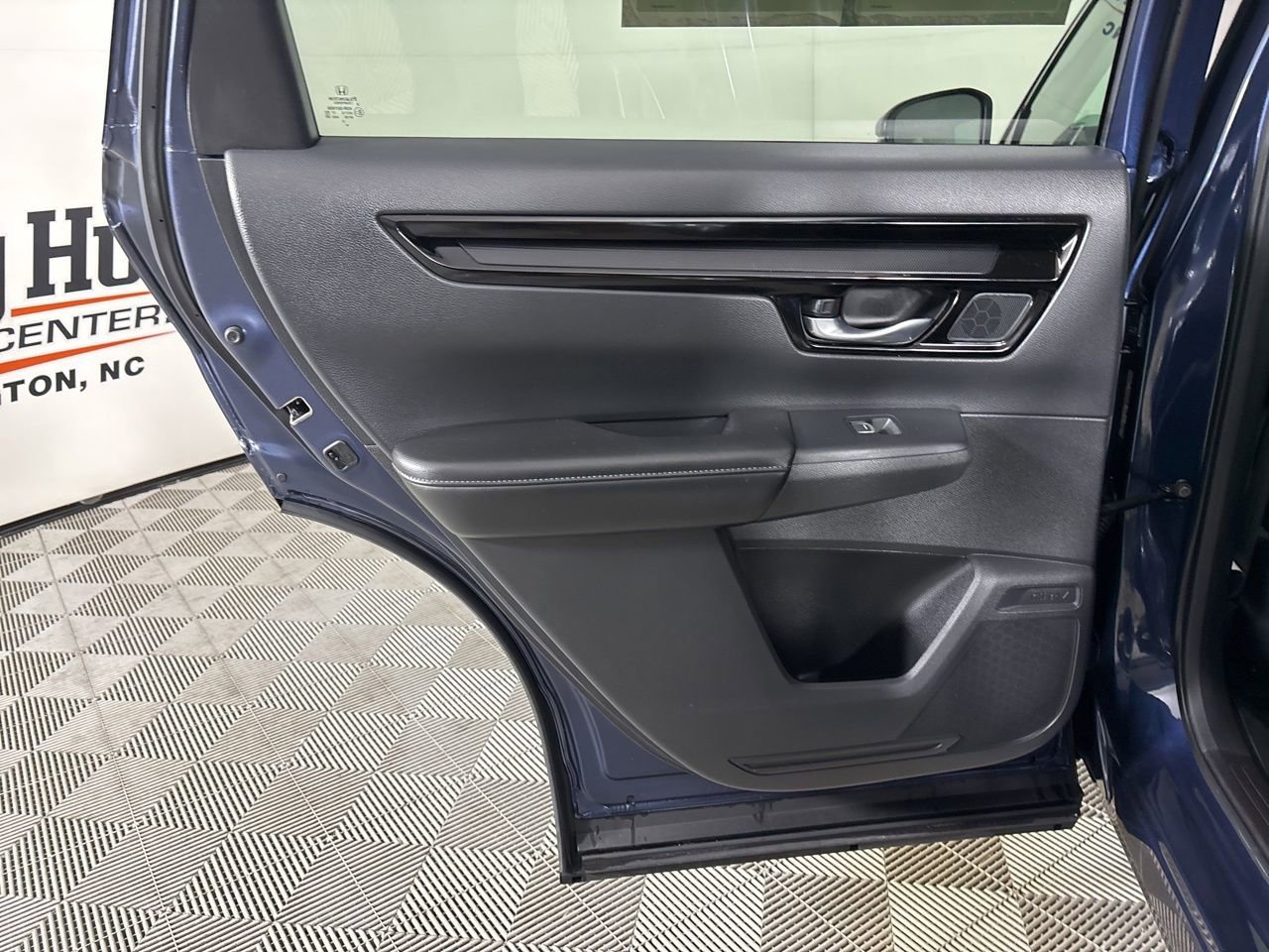 Used 2025 Honda CR-V EX-L image 22