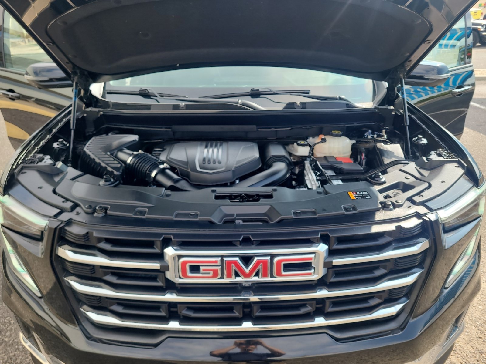 Used 2024 GMC Acadia Elevation FWD image 21