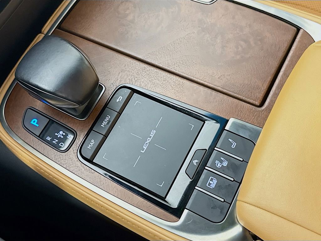 Used 2021 Lexus LS 500 w/ Accessory Package (Z2) image 20