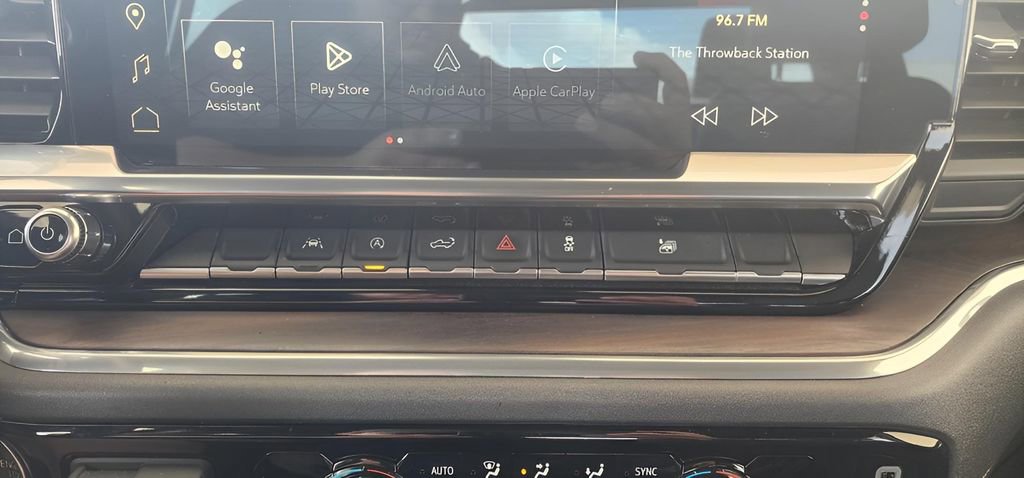 Used 2025 GMC Sierra 1500 SLT image 30