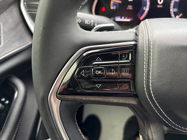 Used 2023 Jeep Grand Cherokee L Overland AWD/4WD image 11