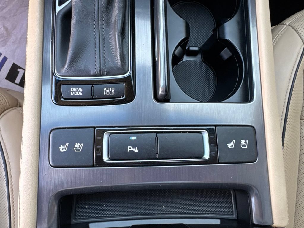 Used 2015 Hyundai Genesis 3.8 w/ Option Group 03 RWD image 26