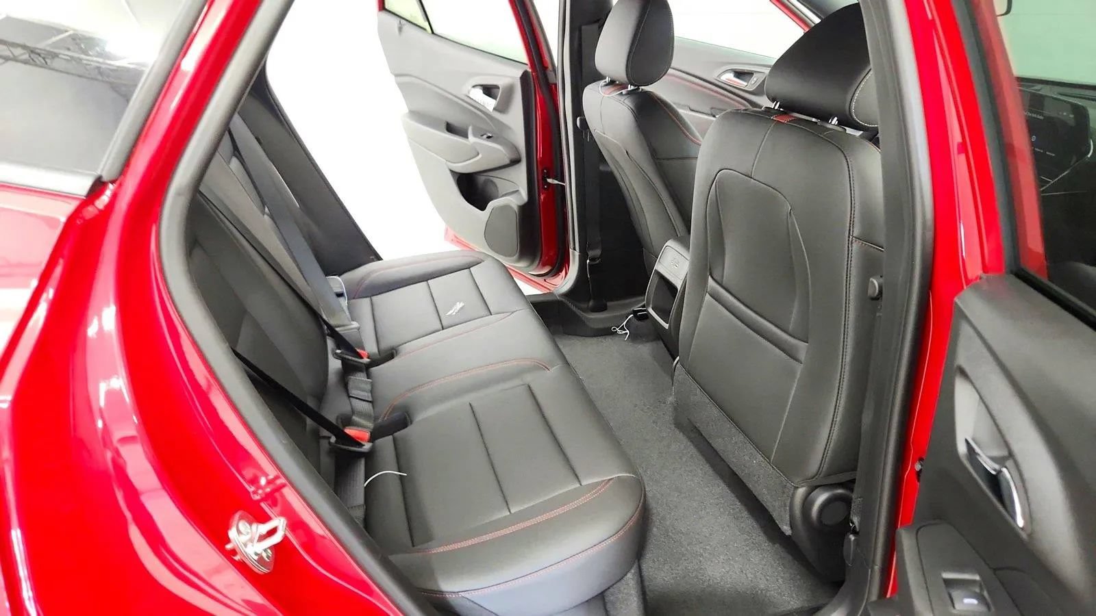 New 2026 Chevrolet Trax RS w/ Driver Confidence Package FWD image 27