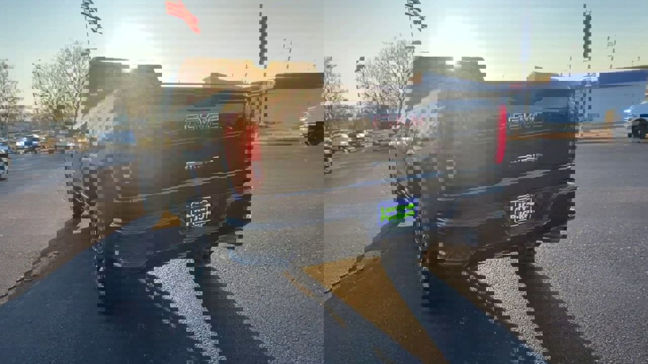 Used 2023 GMC Sierra 2500 AT4 w/ AT4 Premium Plus Package image 7