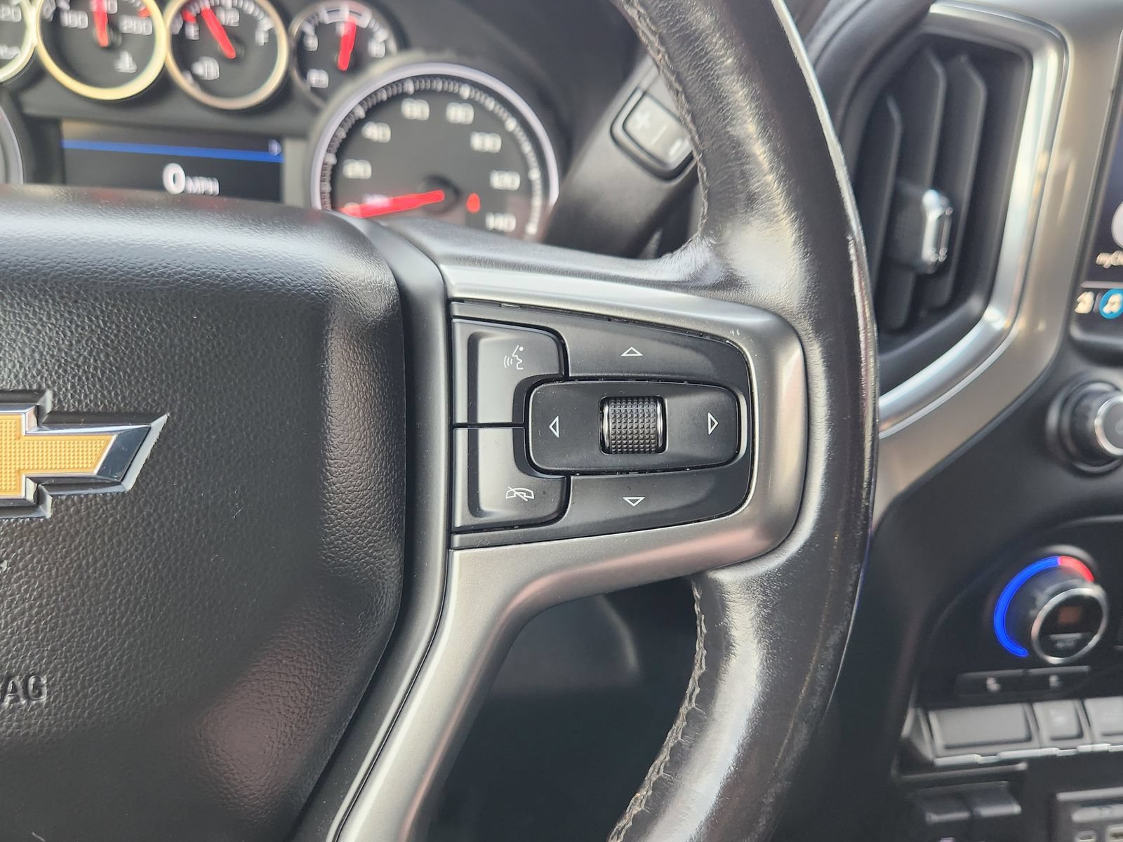 Used 2020 Chevrolet Silverado 3500 LTZ AWD/4WD image 35