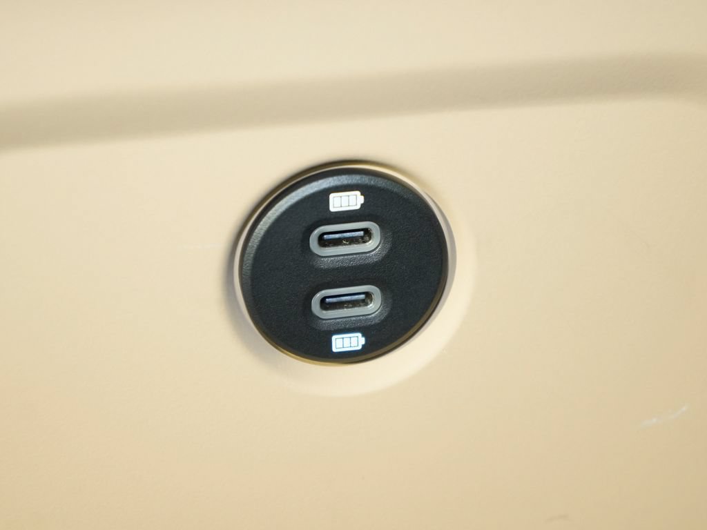 Certified 2024 Porsche Macan w/ Premium Plus Package AWD/4WD image 41