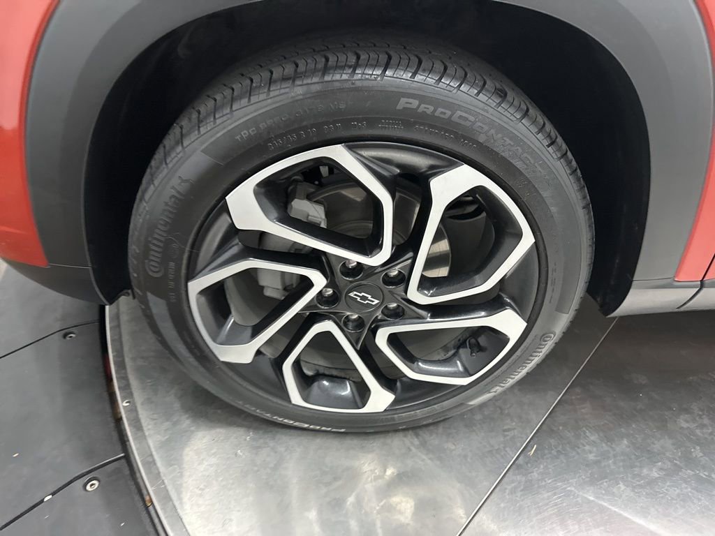 Used 2024 Chevrolet Trax RS w/ Sunroof Package image 32