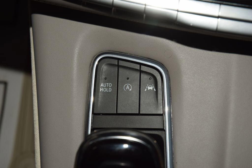 Used 2024 Cadillac Escalade ESV Sport Platinum w/ LPO, ONYX Package AWD/4WD image 35